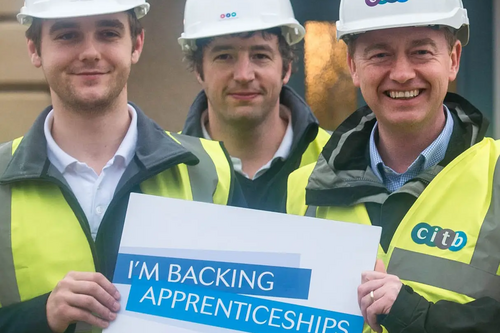 Tim Farron MP visits apprentices on local housing development