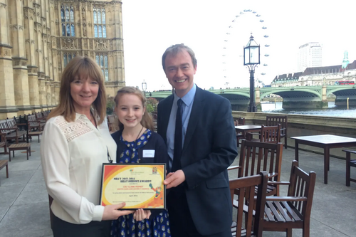 South Lakes MP Tim Farron this week welcomed Kendal Nether ward councillor Clare Feeney-Johnson to Westminster, as she collected an award for being a ‘Heat Hero’.