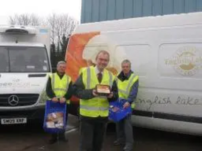 Tim is photographed with Bruce from ‘beelocal’ and Simon White